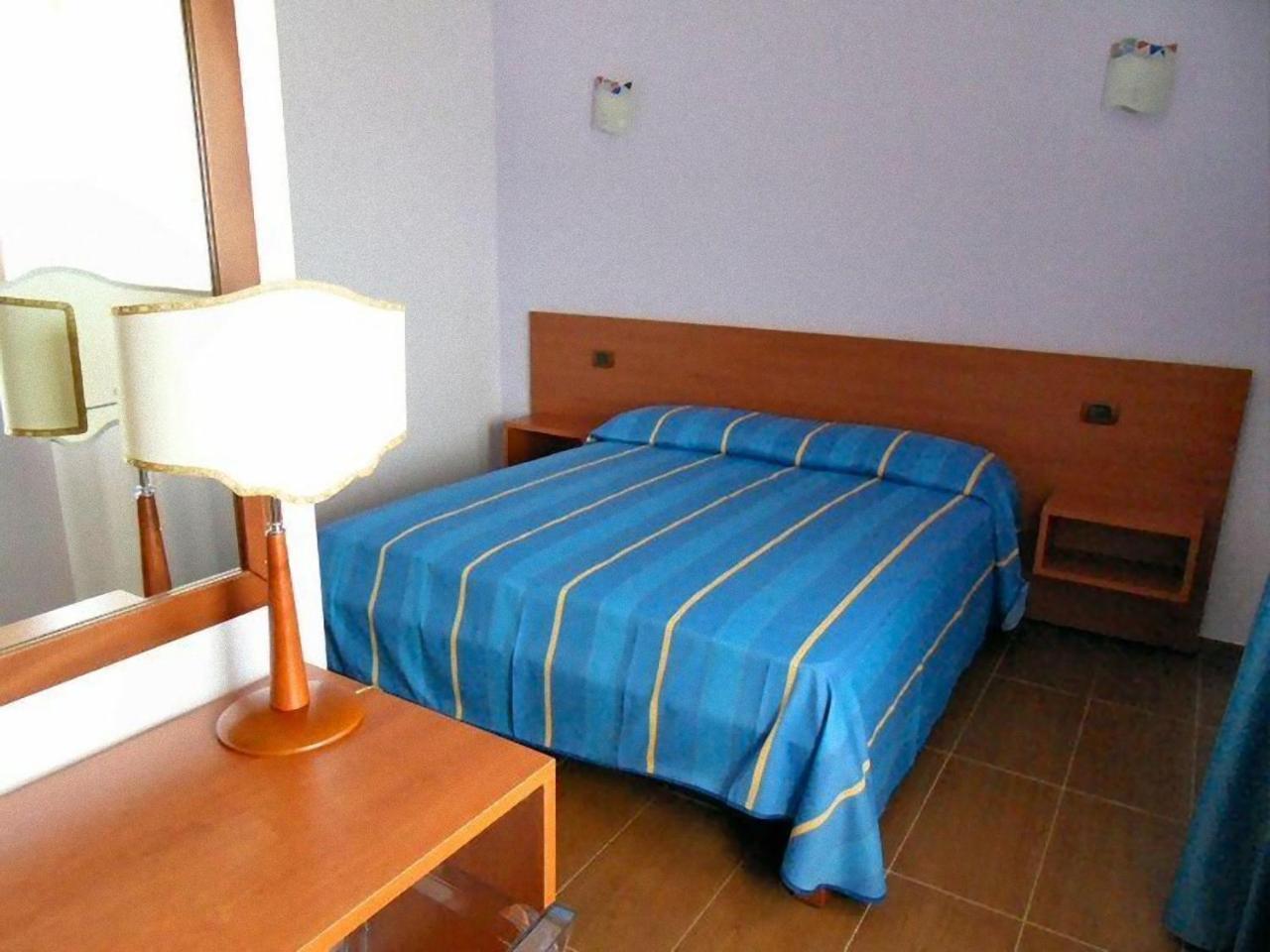 Residence Bandiera Gialla Маргерита-ді-Савоя Екстер'єр фото