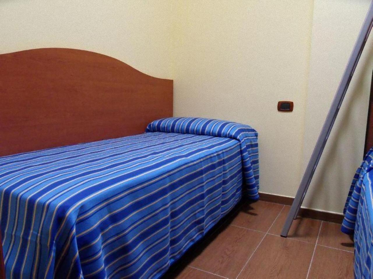 Residence Bandiera Gialla Маргерита-ді-Савоя Екстер'єр фото